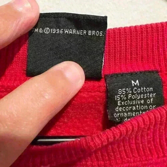 1996 Vintage  Warner Bros Looney Tunes Crewneck Bugs Bunny Tweety
Size M - Picture 6 of 6